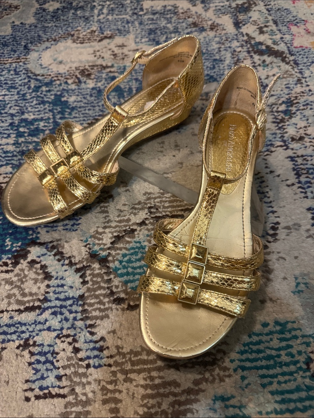 Enzo Angiolini Gold Metallic T-Strap Wedge Sandals